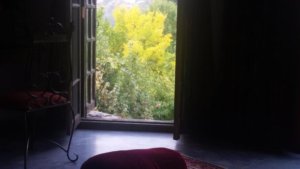 Standard Double or Twin Room - Photo 5