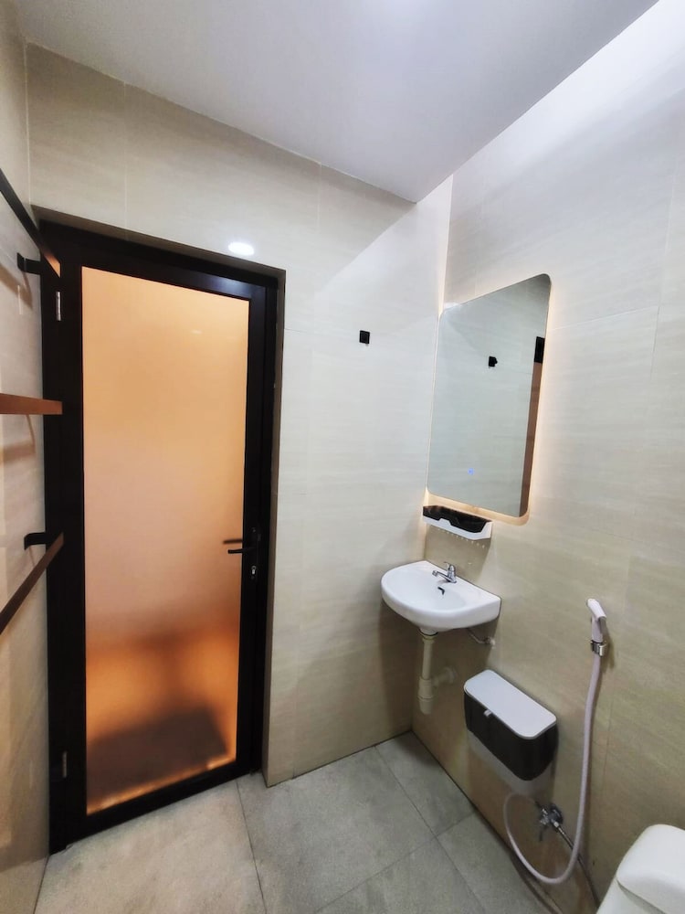 Double Room, 1 Queen Bed, Non Smoking, Garden View - Photo 13