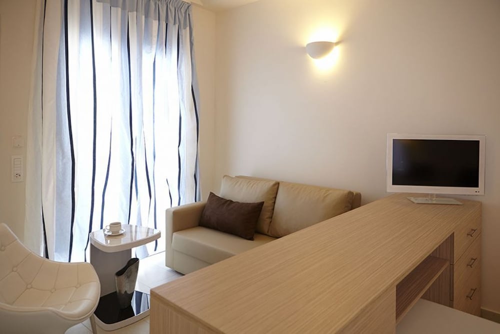 Superior Room, Garden View - Photo 2