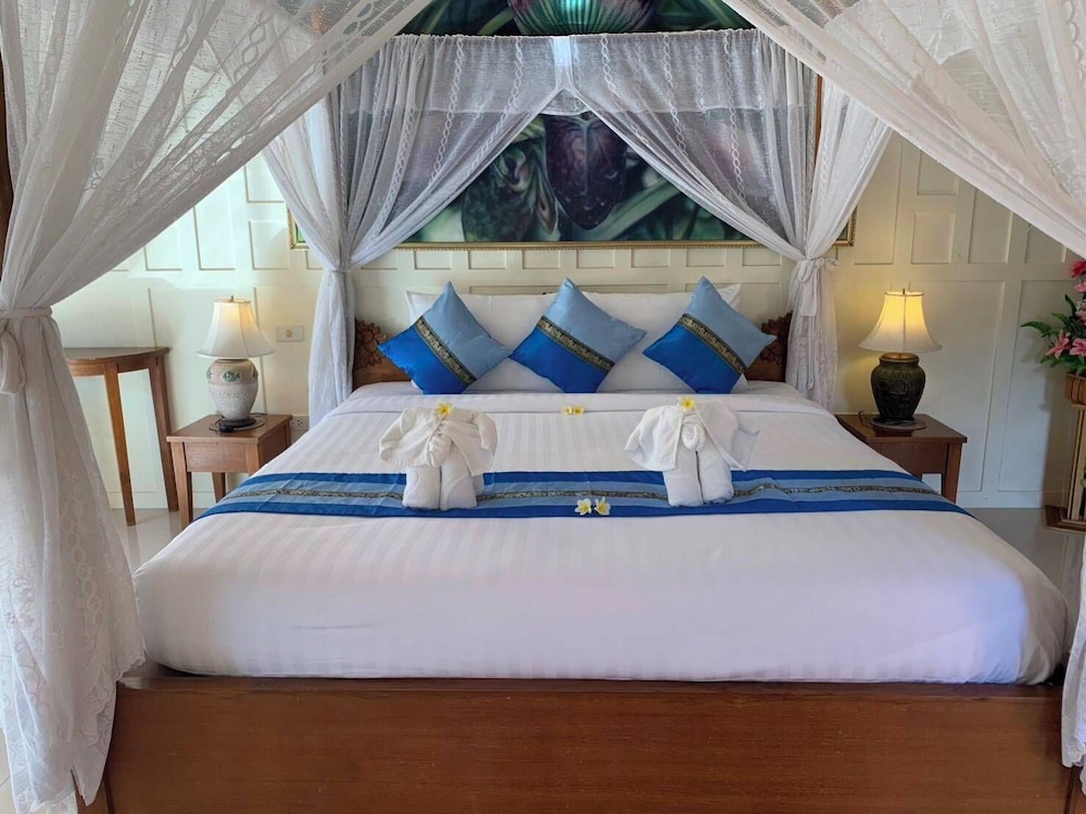 Beach Front Bungalow photo 3