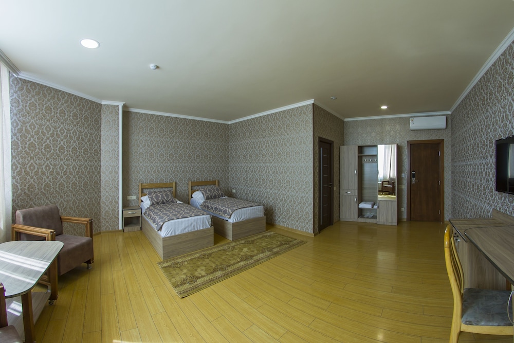 Superior Triple Room, Non Smoking, Garden View photo 2