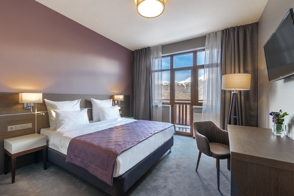 Grand Double Room, Balcony, Mountain View photo 1