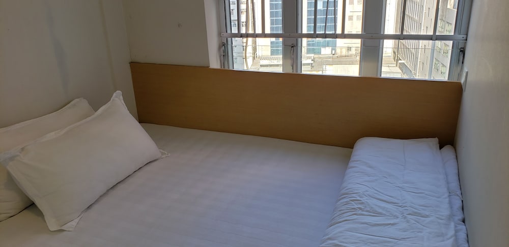 Deluxe Double Room, 1 Queen Bed, Private Bathroom, City View