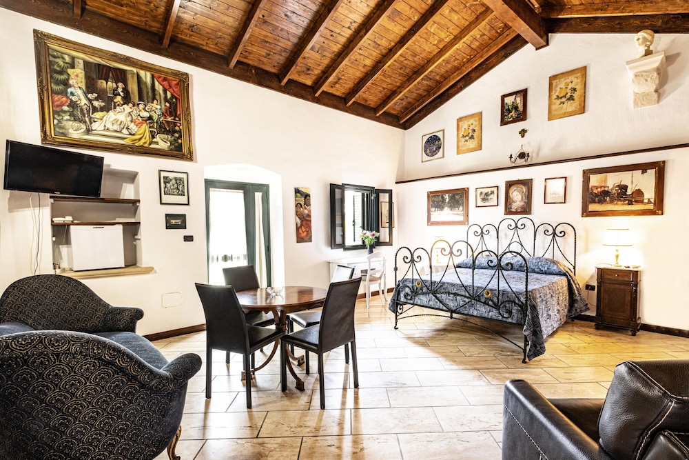 Family Room, Multiple Beds, Connecting Rooms photo 3