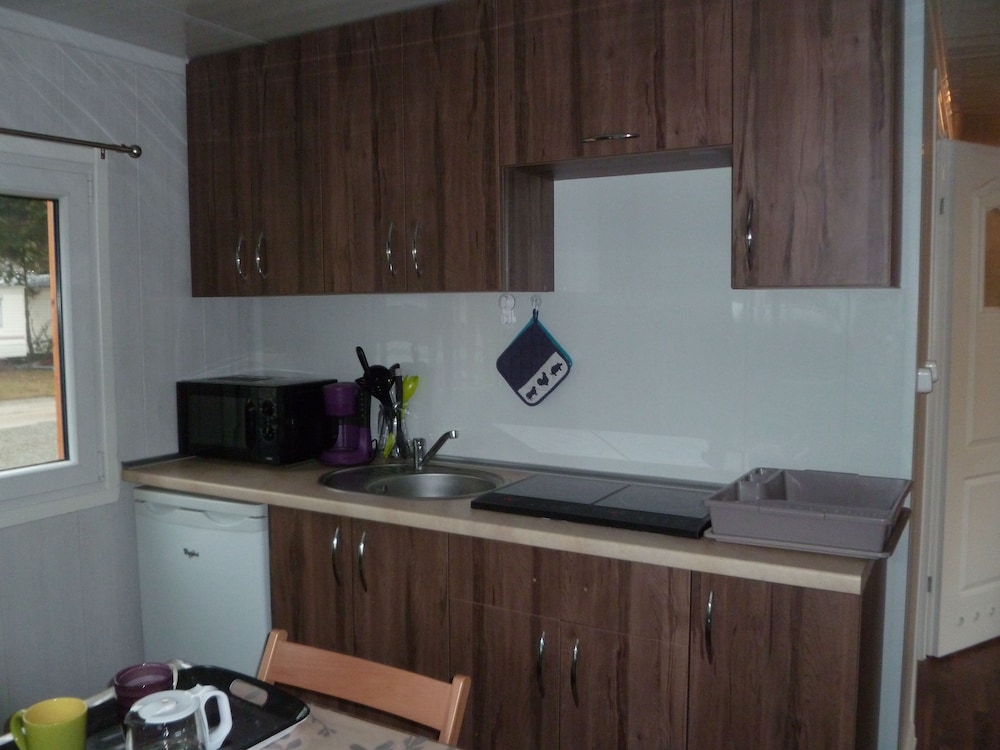 Mobile Home, 2 Bedrooms - Photo 7