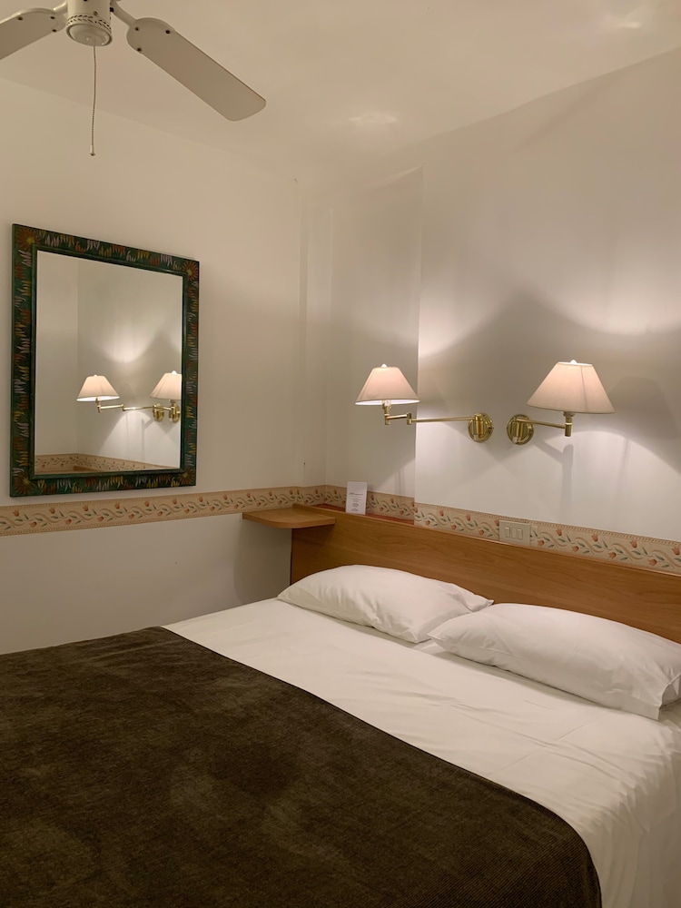 Standard Apartment, 2 Bedrooms, Kitchenette, Ground Floor photo 1