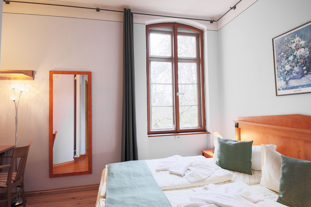 Traditional Double Room, 1 Queen Bed photo 2