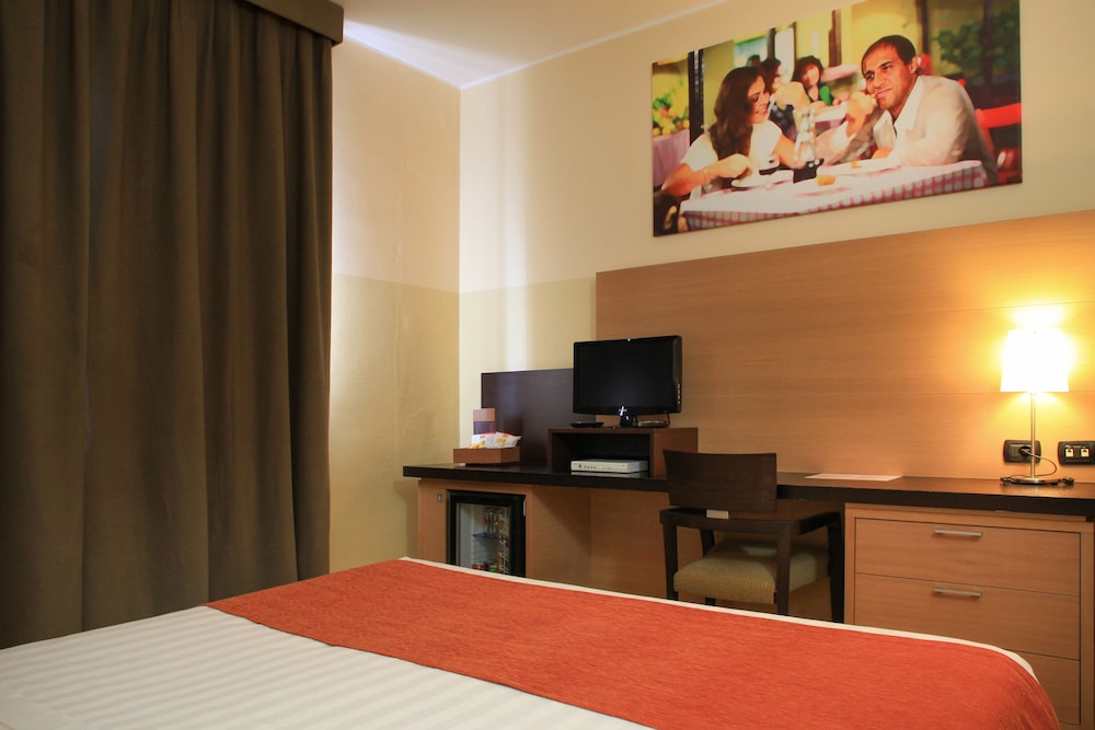 Double Room Single Use - Photo 2