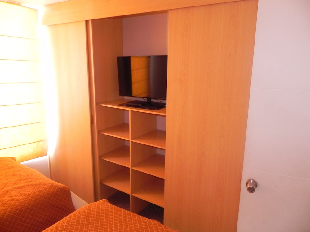 Apartment, 2 Bedrooms, 2 Bathrooms photo 2