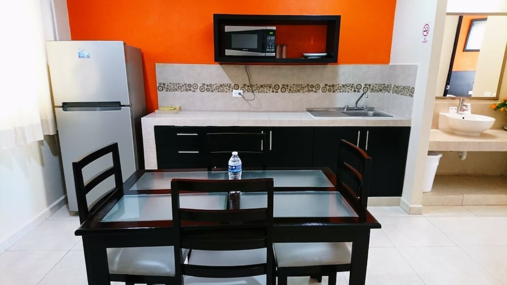 Standard Suite, Kitchenette, Pool View photo 2