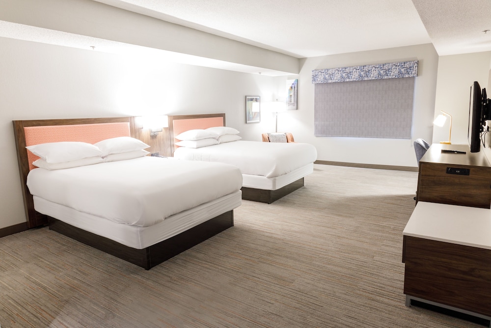 Room, 2 Queen Beds, Accessible, Non Smoking - Photo 2