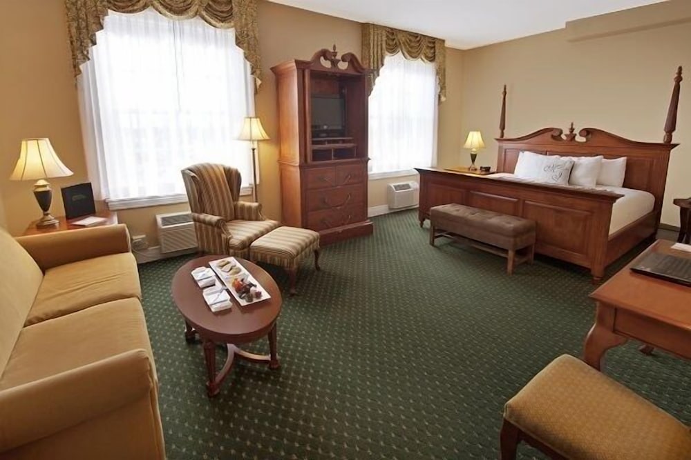 Blue Ridge Suite, Accessible photo 2