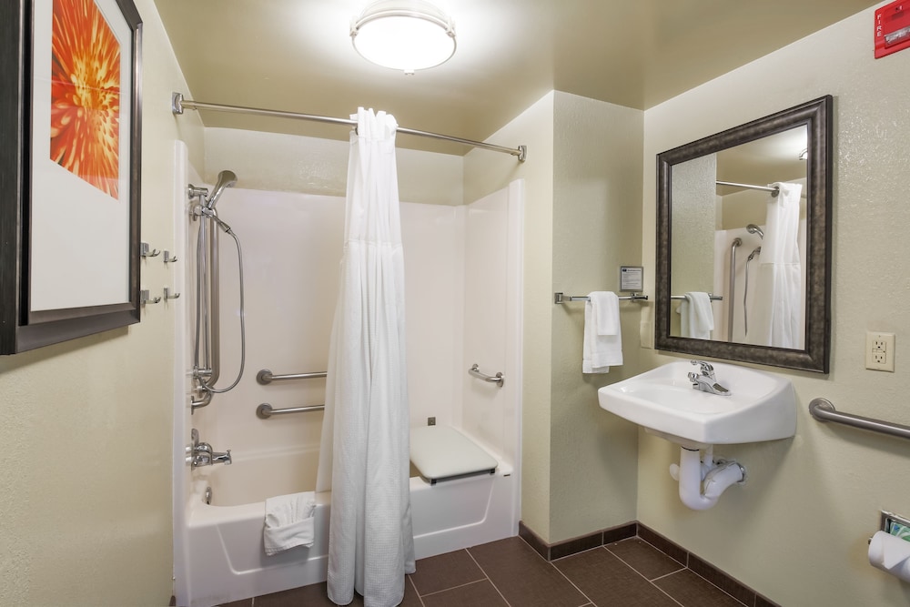 Suite, 1 Bedroom, Accessible Bathtub, Kitchen (Mobility Tub) - Photo 5