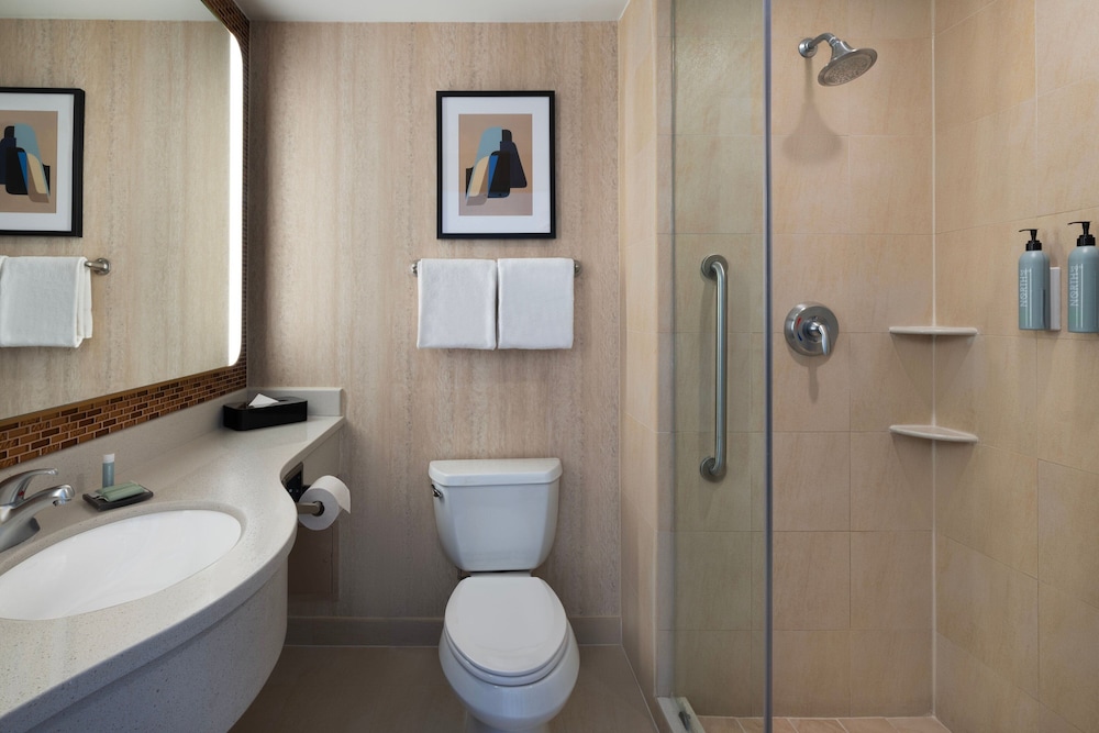 Premium Suite, 1 Bedroom thumbnail 6