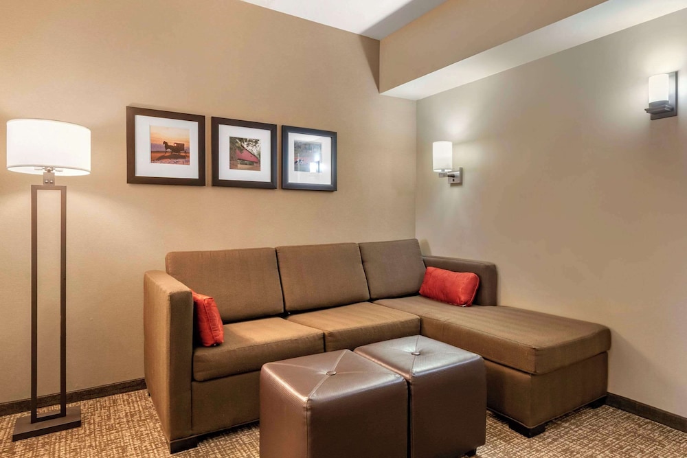 Suite, 2 Queen Beds, Accessible, Non Smoking photo 3