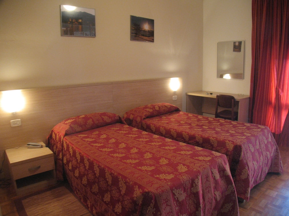 Economy Twin Room