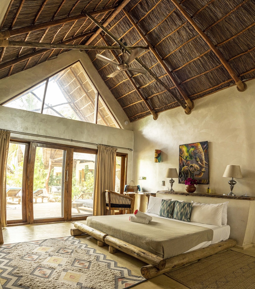Luxury Cabin, 1 King Bed, Pool View