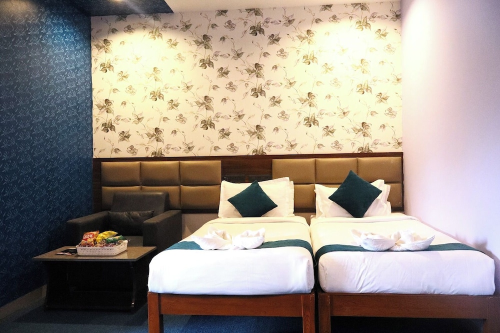 Premier Double Room - Photo 12