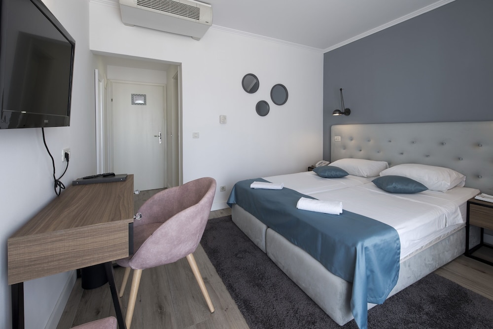 Double Room, No view, No balcony photo 3