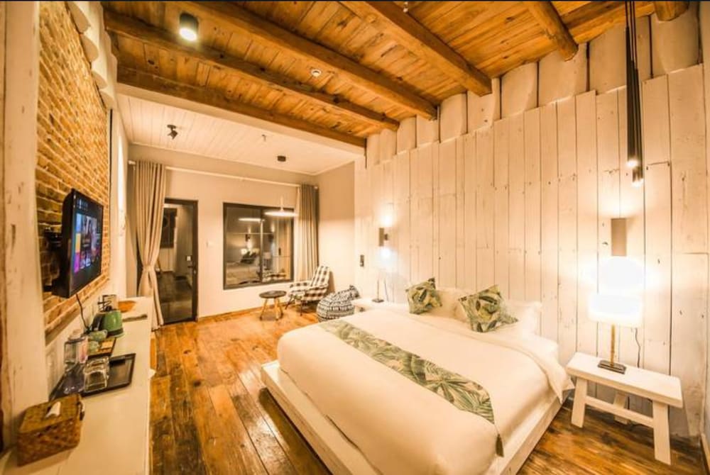 Design Room, 1 Queen Bed photo 1