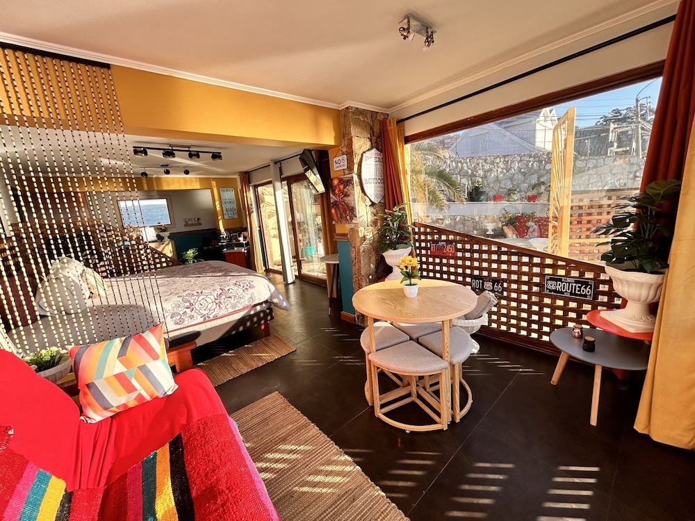 Exclusive Double Room, 1 King Bed, Non Smoking, Sea View photo 2