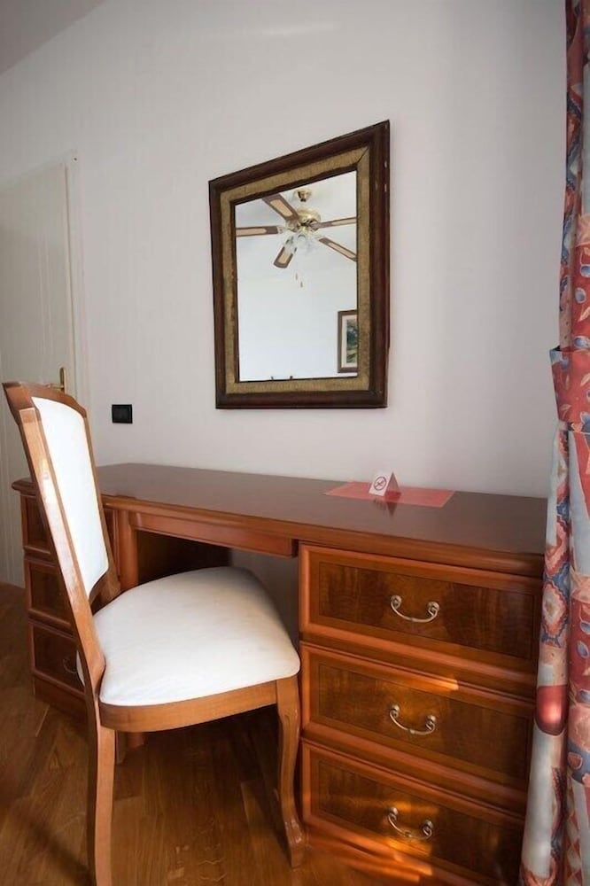Classic Apartment, 1 Bedroom, Garden View, Beachside photo 3