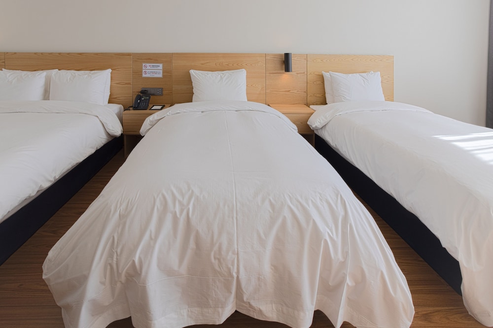 Premium Triple Room - Photo 2