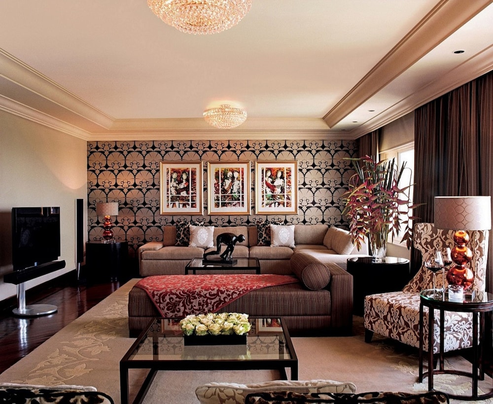Presidential Suite Forest & Pool View