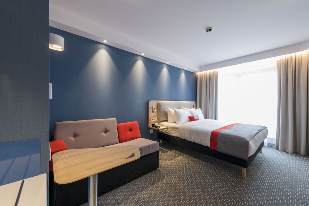 Standard Room, 1 Double Bed with Sofa bed (Free Breakfast) - Photo 10