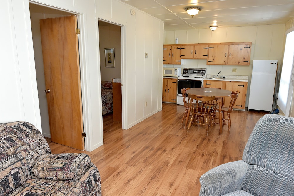 Chalet, 2 Double Beds photo 2