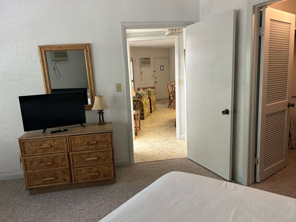 One Bedroom Suite photo 1