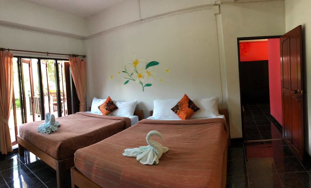 Family Quadruple Room photo 3