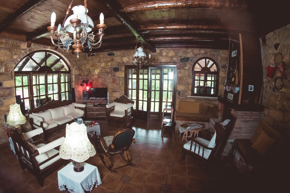 Traditional House (first floor) photo 2