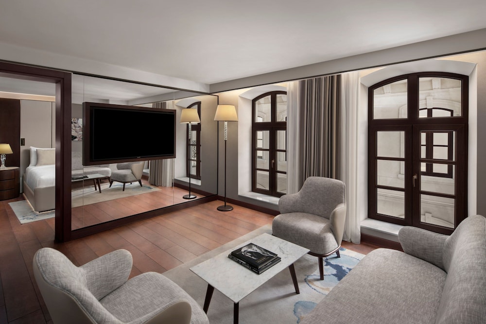 Loft Atrium Suite