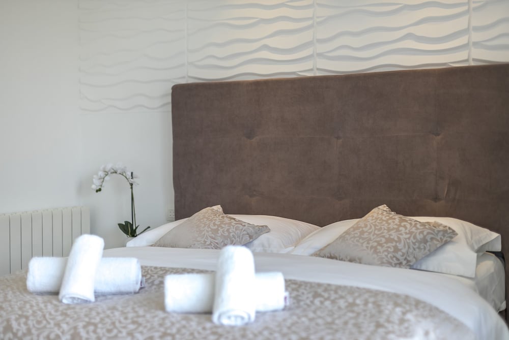 Deluxe Room, Balcony, Sea View - Photo 1