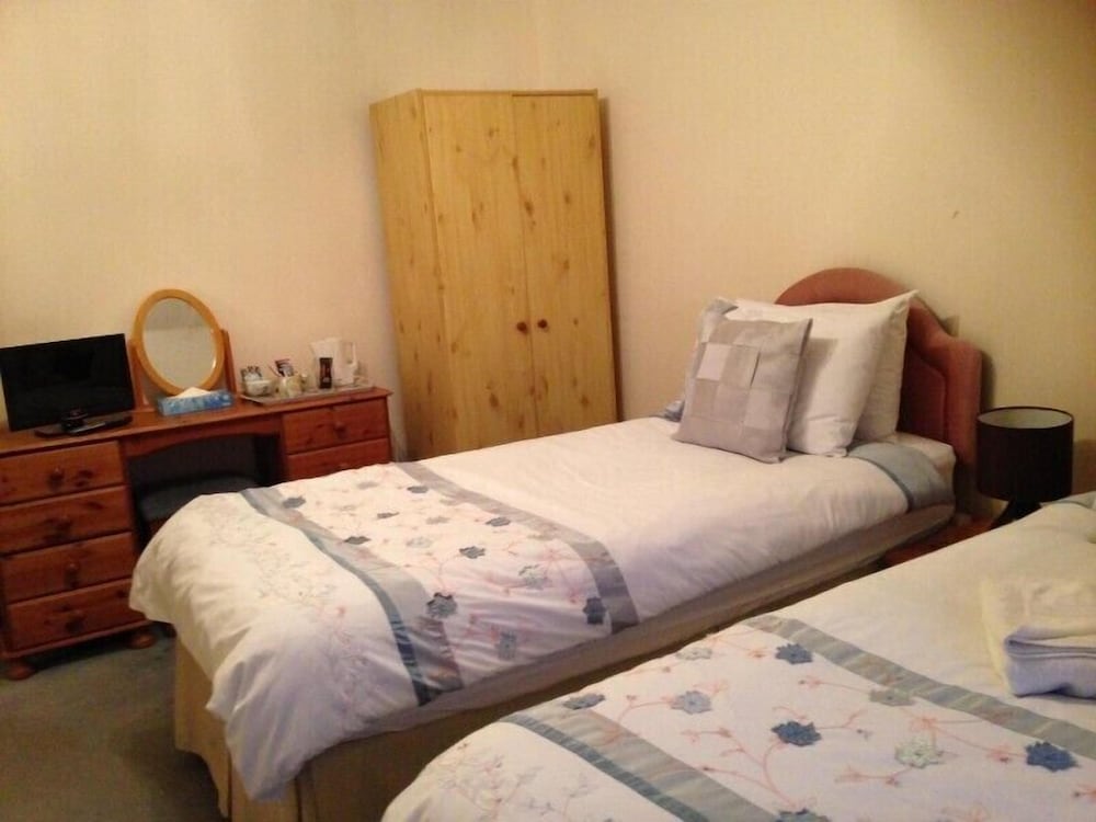 Twin Room, Ensuite photo 1