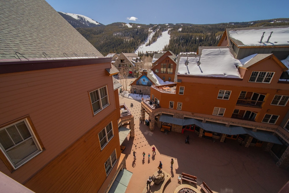 Design Condo, 1 Bedroom, Balcony, Resort View (Buffalo Lodge 8412) photo 1