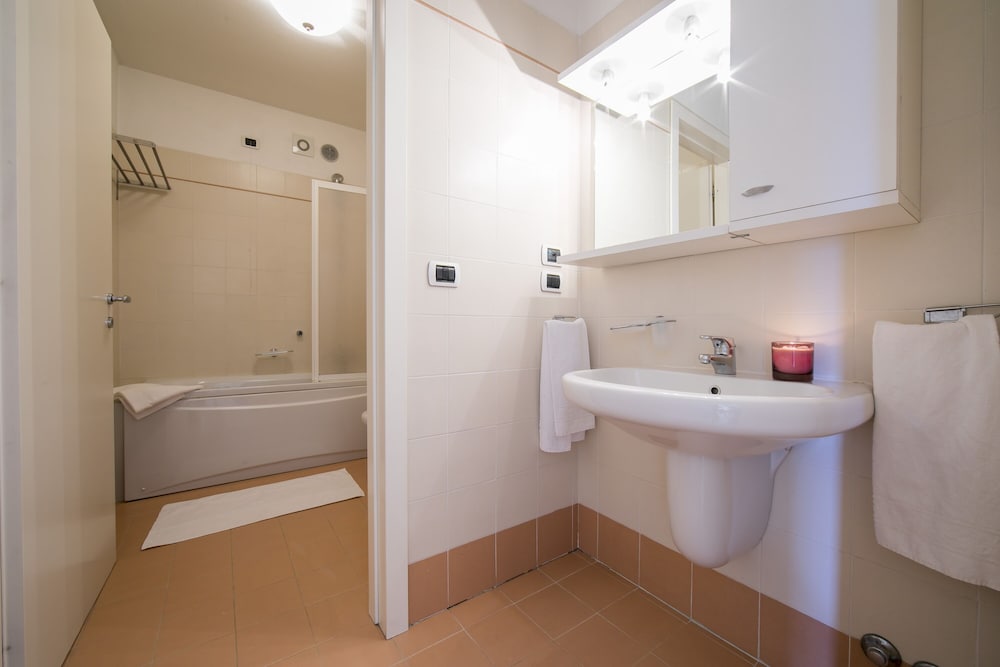 Family Apartment, 1 Double Bed with Sofa bed, Lakeside (Porto Letizia P7 B1)