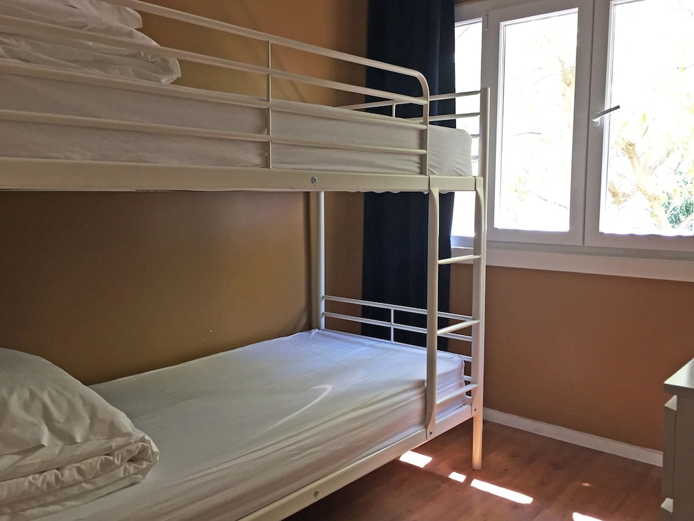 Twin Room, Shared Bathroom photo 1