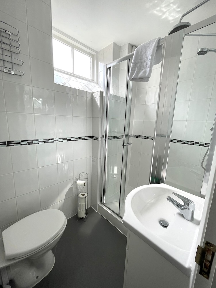 Double Room, Ensuite (Room 05) photo 2