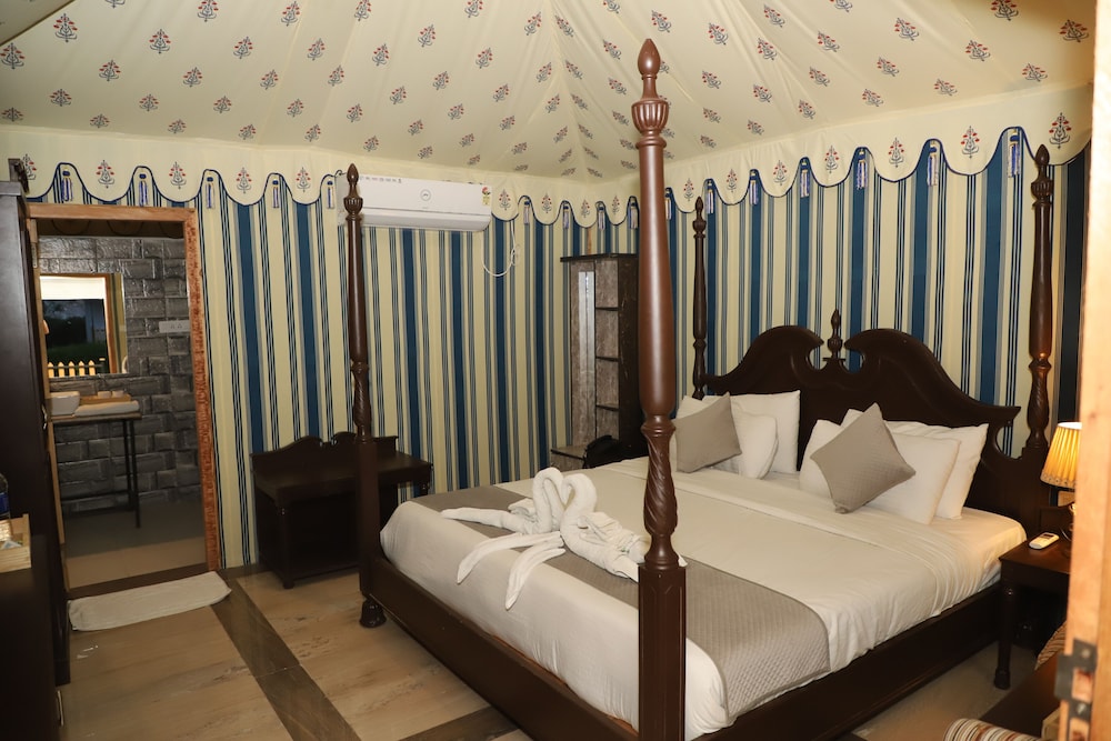 Deluxe Tent - Photo 19