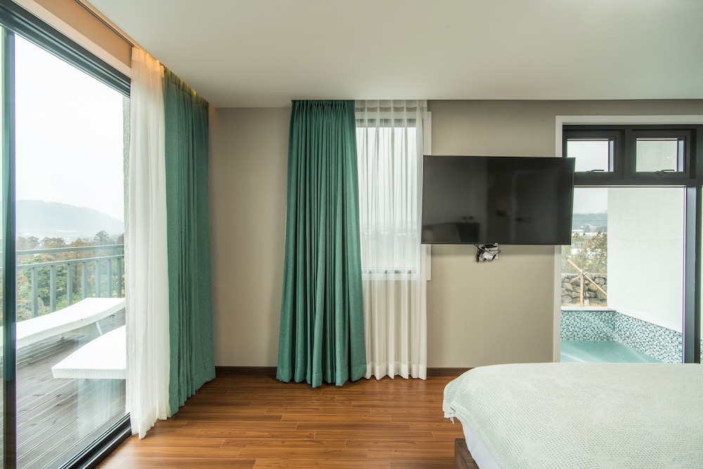 Special Room (60 PY - Extra fee from 7th person on site) photo 3