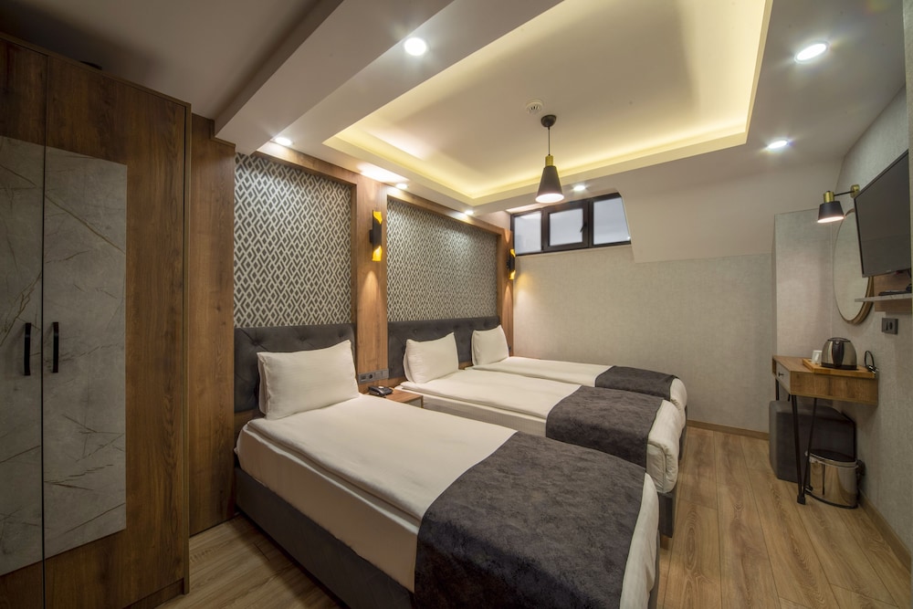Economy Triple Room (Basement Floor) photo 1