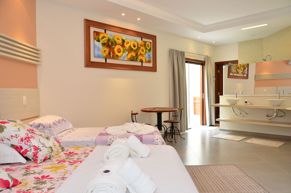 Luxury Triple Room, Jetted Tub, Ground Floor photo 2