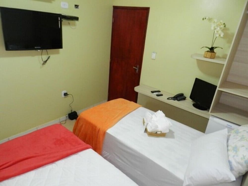 Twin Room, 2 Twin Beds, Non Smoking photo 2