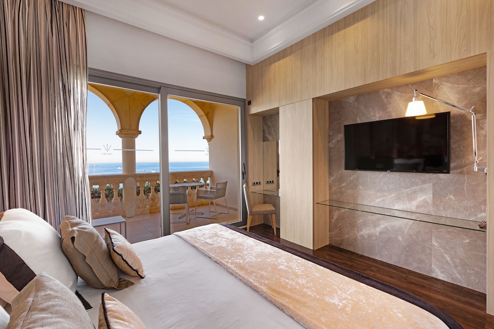 Deluxe Double Room, Sea View (Single Use) - Photo 8