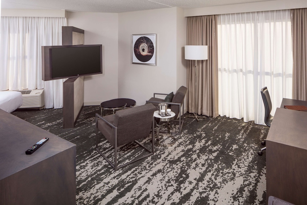 Studio Suite, 1 King Bed, Accessible, Non Smoking - Photo 1