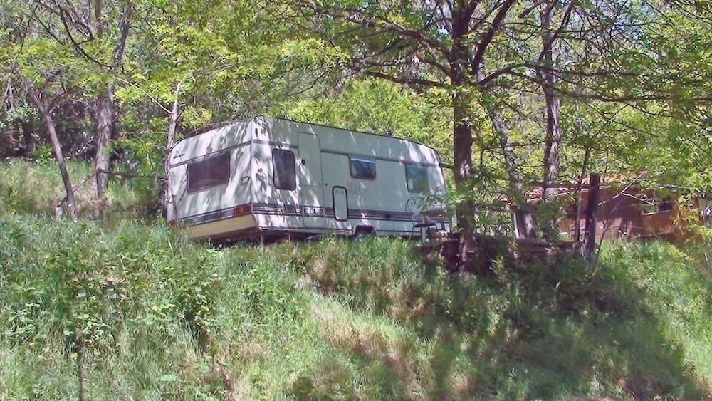 Caravan 9 photo 2