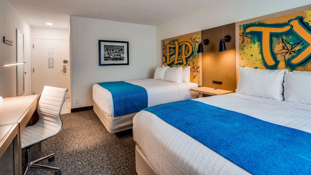 Standard Room, 2 Queen Beds, Non Smoking, Refrigerator - Photo 2
