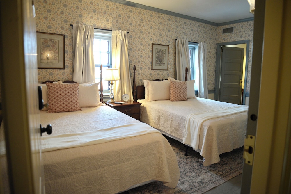 Standard Room photo 3